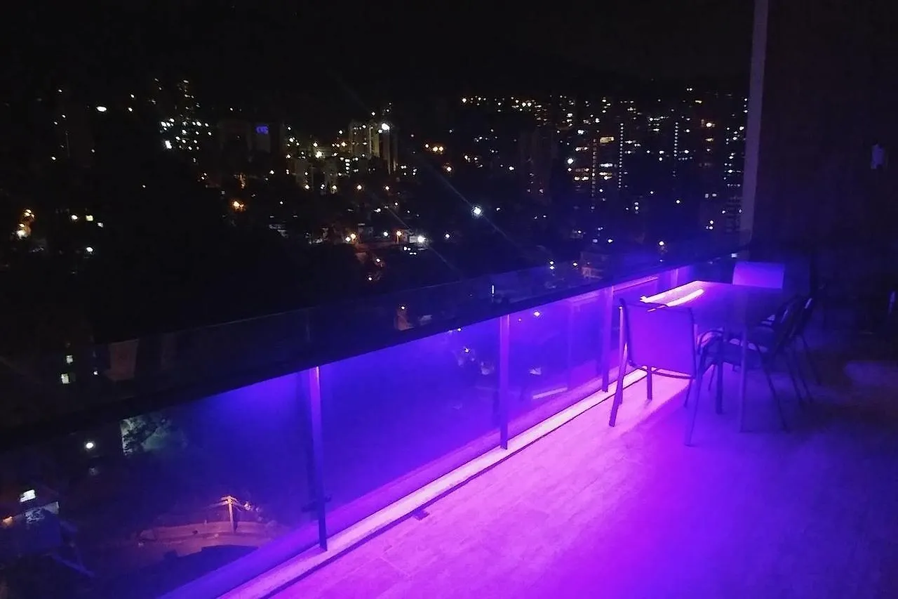 Energy Living Iconic 5 Star Condo Close To Lleras Medellín 0*,  Kolumbie